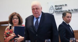 Sorpresa por los dichos de Vladimir Putin que desaconsejó la aplicación de la vacuna Sputnik-V a mayores de 60 años