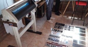 Cordillera | Lago Puelo: Allanaron taller clandestino de chapas patente