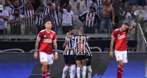 Atlético Mineiro goleó a River en Brasil y lo eliminó de la Copa Libertadores