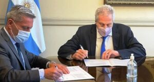Chubut | La provincia recibirá 7.705 netbooks para 93 escuelas secundarias
