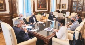 El Gobierno trabaja en la creación de un monotributo social que apuntará a combatir la informalidad laboral