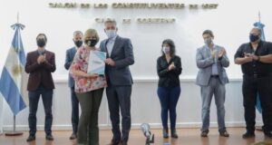 Chubut | Arcioni anunció 22.2 millones de pesos para la realización este verano de las Fiestas Populares