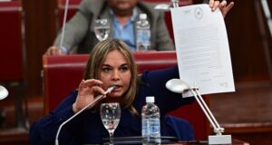 Chubut | Lloyd Jones adelantó que si se suspende la sesión “tenemos los diputados para una extraordinaria”