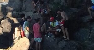 Lago Futalaufquen | Un joven se arrojó al agua de 15 metros de altura y cayó sobre las piedras