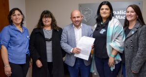 Madryn | Sastre entregó insumos para el desarrollo del encuentro intergeneracional docente “40 años despues nos volvemos a abrazar”