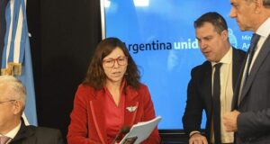 Batakis dispuso la extensión del congelamiento de personal a todos los organismos de la Administración Pública Nacional