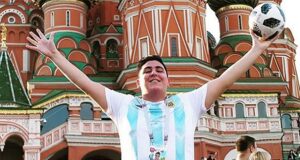 Conflicto con el influencer que sacó ventaja de un error en una aerolínea y compró pasajes a Qatar a 150 pesos