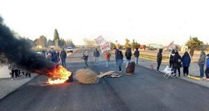 Chubut | Docentes cortan la Ruta 3 en el ingreso norte a Trelew