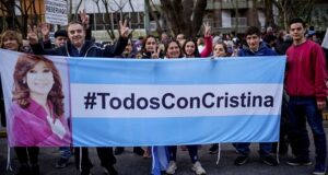 Marcha a Plaza de Mayo en “defensa de la democracia”