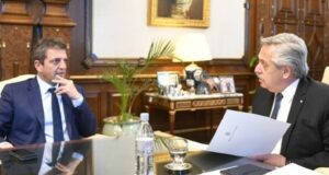 El presidente y Massa analizaron los detalles de la gira del ministro por EEUU