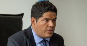 Chubut | Ayala aseguró que el paro de médicos es “ilegal”