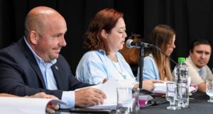 Madryn | Sastre encabezó la apertura de ofertas de la Licitación para la construcción de la “Casa de día para jóvenes”