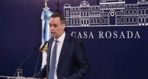 Las primeras medidas de ajuste para “evitar la catástrofe”