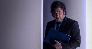 Por qué cae Milei en todas las encuestas