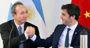 Torres se reunió con el embajador de la República Popular China