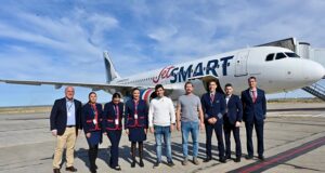 Torres presentó el vuelo inaugural de JetSMART que conecta a Trelew con Buenos Aires
