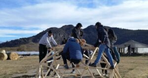 Capacitación de domos geodésicos en Cholila