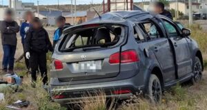 Tragedia en Comodoro: una joven murió y su pareja está grave tras un vuelco en Km 8