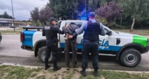 Detenido en El Bolsón tras robar en un comercio y huir con la recaudación