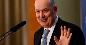 Sturzenegger declaró un patrimonio de .371 millones en 2024