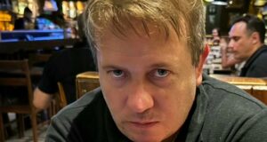 El biógrafo de Milei volvió a cruzar a Adorni