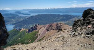 Un bebé cayó 15 metros en un cerro de Bariloche al soltarse la mochila en la que lo trasladaban