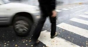 El Bolsón: Cruzó entre autos y la Justicia la responsabilizó