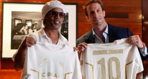 Ronaldinho vuelve al fútbol profesional a los 46 años