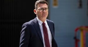 El Gobierno británico advierte a Milei: “Nuestras fuerzas armadas están en alerta las 24 horas”