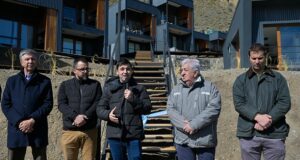 Torres inauguró en Esquel un nuevo complejo turístico de más de mil metros cuadrados