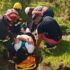 Bomberos de El Hoyo rescataron a una persona accidentada en el sendero a la Catarata Corbata Blanca