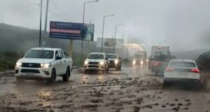 El temporal golpea a Neuquén: hay rutas cortadas, calles anegadas y operativos de asistencia